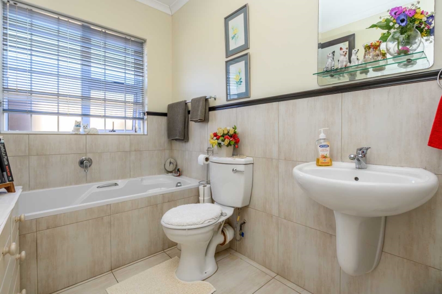 6 Bedroom Property for Sale in Lorraine Eastern Cape